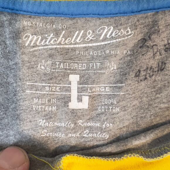 Mitchell & Ness UCLA Bruins T-Shirt RARE!! Marked "3rd Proto 9-10-10" Woman's L - Picture 3 of 14